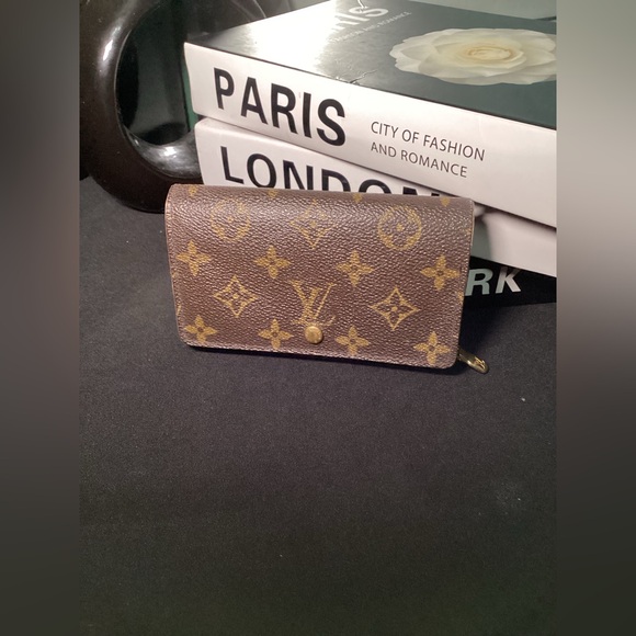 LOUIS VUITTON Monogram Canvas Tresor - Picture 10 of 10